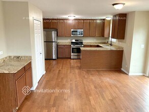 621 Lake Plumleigh Way in Algonquin, IL - Building Photo - Building Photo