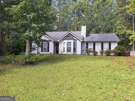 85 Emerald Dr in Newnan, GA - Building Photo