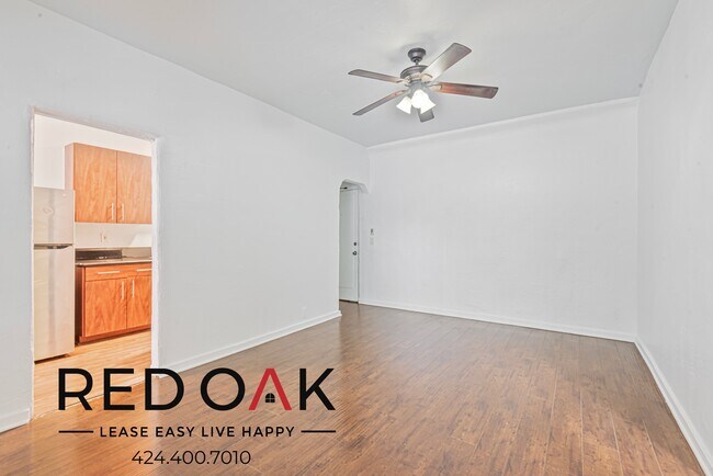 5600 Fernwood Ave in Los Angeles, CA - Building Photo - Building Photo