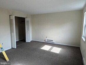 2886 Limekiln Pike in Glenside, PA - Foto de edificio - Building Photo