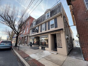 114 S Market St in Elizabethtown, PA - Building Photo - Building Photo