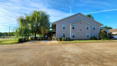 Willow Park Apartments in Fayetteville, AR - Building Photo - Building Photo