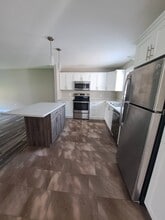 102 Fieldstone Ct in Fredericton, NB - Building Photo - Building Photo