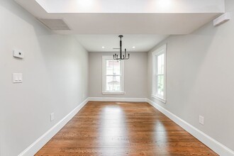 52 Maple St in Boston, MA - Building Photo - Building Photo
