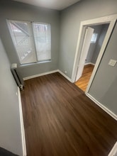 358 W 74th St in Chicago, IL - Building Photo - Building Photo