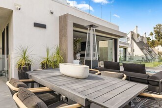 5170 Medina Rd in Los Angeles, CA - Building Photo - Building Photo