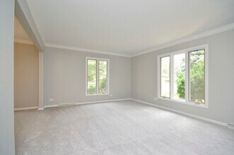 2025 Milton Ave in Park Ridge, IL - Foto de edificio - Building Photo