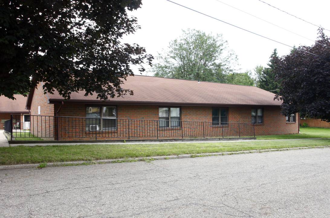 Penn Square Apartments in Salem, OH - Building Photo