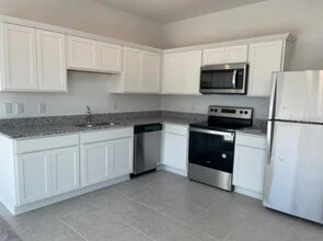 1045 Appleton St in Davenport, FL - Building Photo - Building Photo