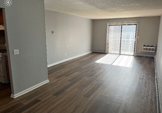 10 Bullocks Point Ave