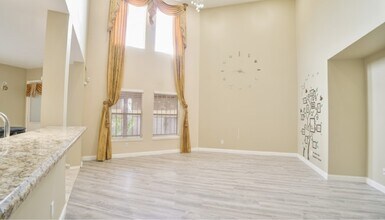 12819 Wisteria Park Dr in Houston, TX - Building Photo - Building Photo