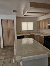 1244 Lucia Dr in Las Vegas, NV - Foto de edificio - Building Photo