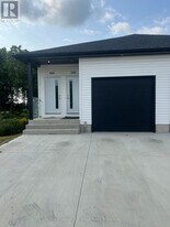 335 John St S in Aylmer, ON - Building Photo