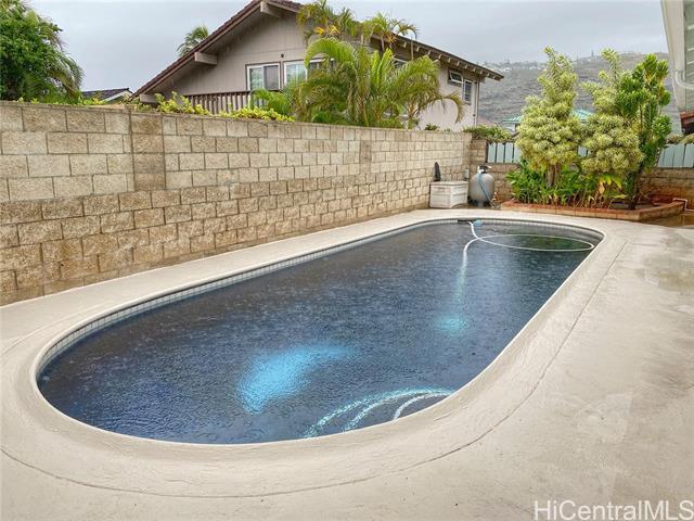 7189 Koamano St in Honolulu, HI - Building Photo - Building Photo