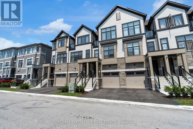 property at 792 Kootenay Path