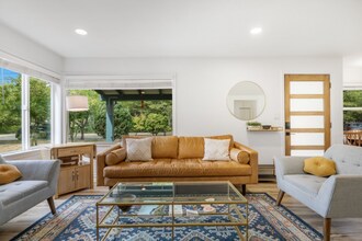 8626 13th Ave SW in Seattle, WA - Foto de edificio - Building Photo