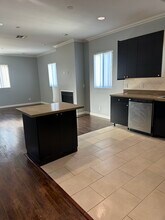 14343 Tiara St, Unit 2 in Van Nuys, CA - Building Photo - Building Photo