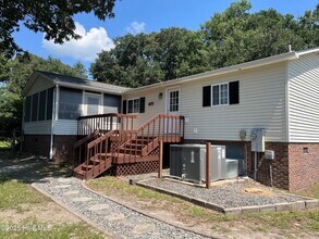 112 Elsie Dr in Hampstead, NC - Building Photo - Building Photo