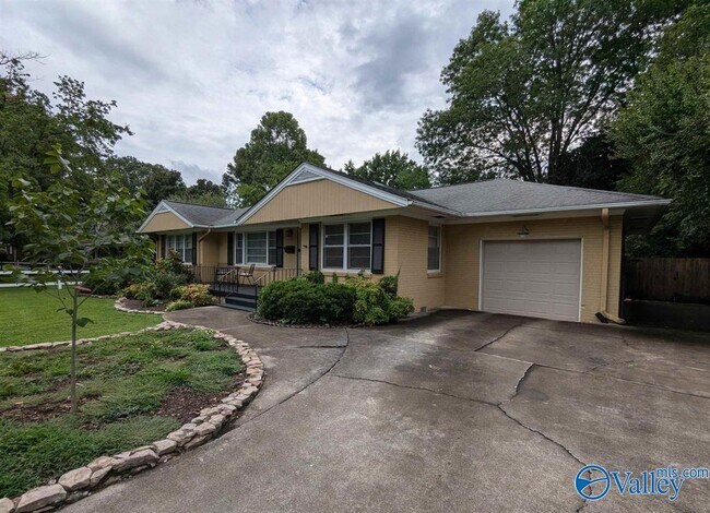 2222 Matthews St SE in Huntsville, AL - Building Photo - Building Photo