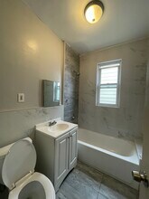 15 Long St, Unit 4 in Jersey City, NJ - Building Photo - Building Photo