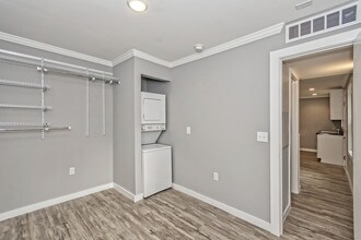 1102 N Hillside Dr in Charleston, SC - Building Photo - Building Photo