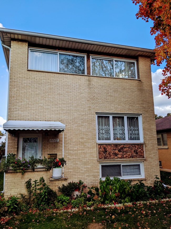 property at 4447 N Melvina Ave