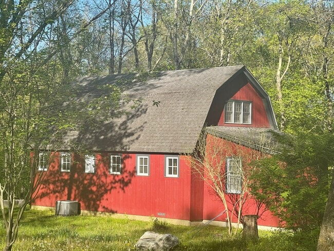 property at 300 Chestnut Hill Rd