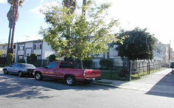 1216 N McCadden Pl in Los Angeles, CA - Building Photo - Building Photo