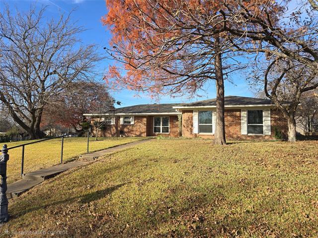 301 E 6th St in Weatherford, TX - Building Photo - Building Photo