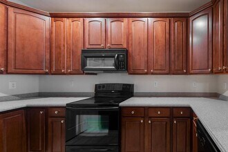 6 CARPENTER Ct in Jersey City, NJ - Building Photo - Building Photo