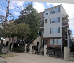 76 Union St in Newark, NJ - Building Photo