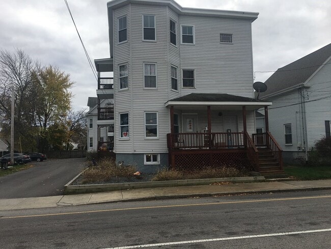 41 Emory St in Attleboro, MA - Building Photo - Building Photo
