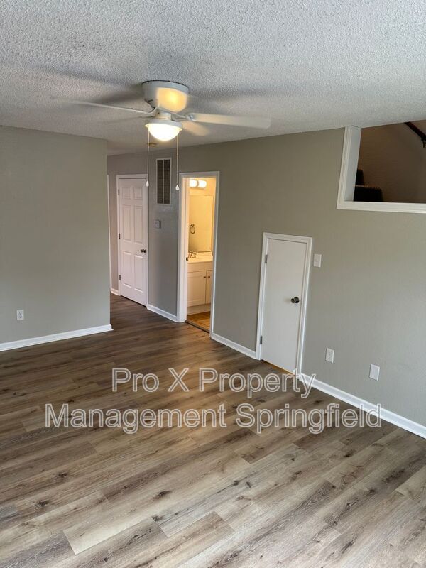 property at 214 W Madison St