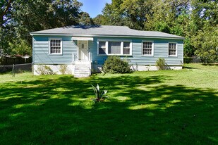 6123 Warner Rd in Columbus, GA - Building Photo