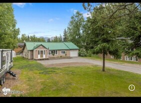 12831 Brandon St in Anchorage, AK - Building Photo