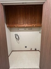 450 B St in Hollister, CA - Building Photo - Building Photo