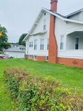 1512 Colegate Dr in Marietta, OH - Building Photo - Building Photo