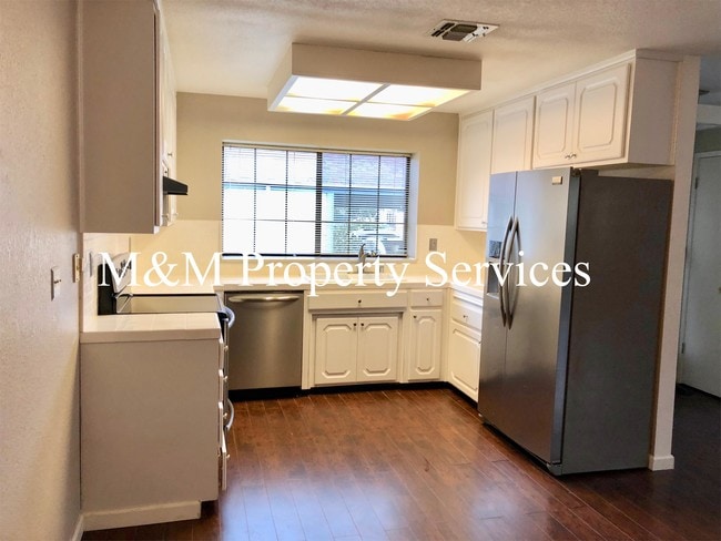 9686 Gage St in Elk Grove, CA - Building Photo - Building Photo