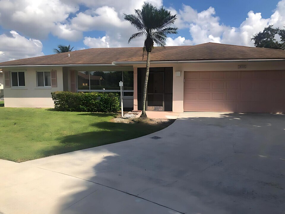 10152 Bergen Ct in Boca Raton, FL - Building Photo