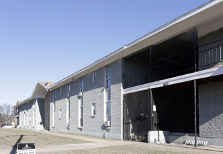 Eagle Villas in Dallas, TX - Foto de edificio - Building Photo