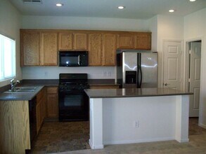 9409 Crimson Sky St in Las Vegas, NV - Building Photo - Building Photo