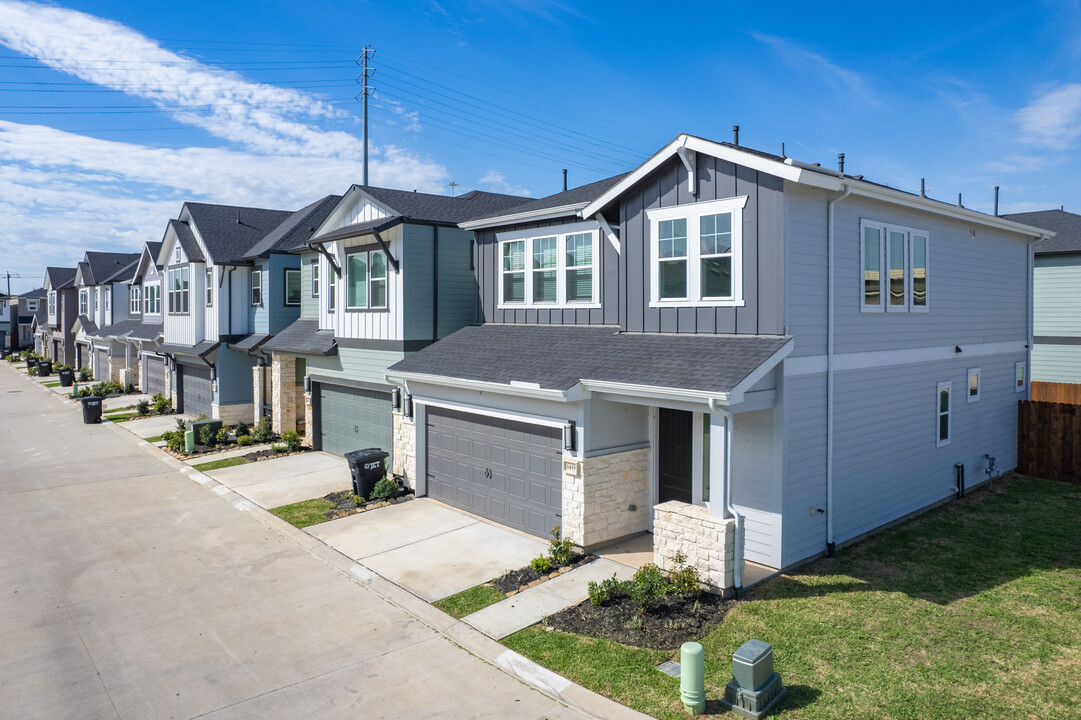 Crossing at Timbergrove in Houston, TX - Foto de edificio