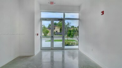 2010 SW 25th Ter in Miami, FL - Building Photo - Building Photo