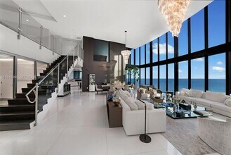 18555 Collins Ave, Unit 5201 in Sunny Isles Beach, FL - Foto de edificio - Building Photo