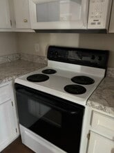 162 W Hampton St in Leesville, SC - Building Photo - Building Photo