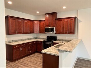 626 Magnolia Bend in Roman Forest, TX - Building Photo - Building Photo