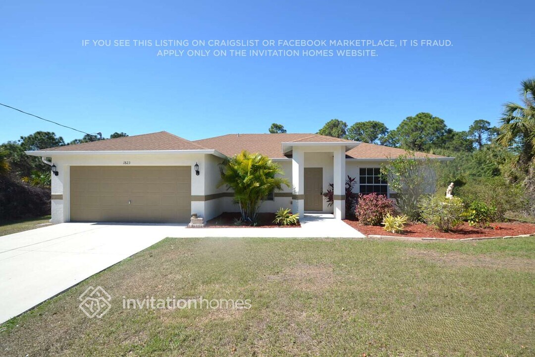 1823 Sadnet Ln in North Port, FL - Building Photo