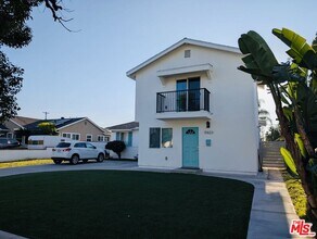 10623 Stanwin Ave in Los Angeles, CA - Building Photo - Building Photo