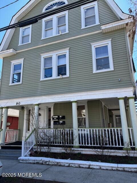 90 Mt Hermon Way in Ocean Grove, NJ - Building Photo