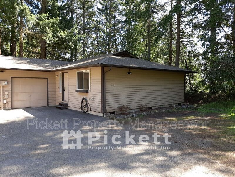 6451 Lewis NE Dr in Bremerton, WA - Building Photo